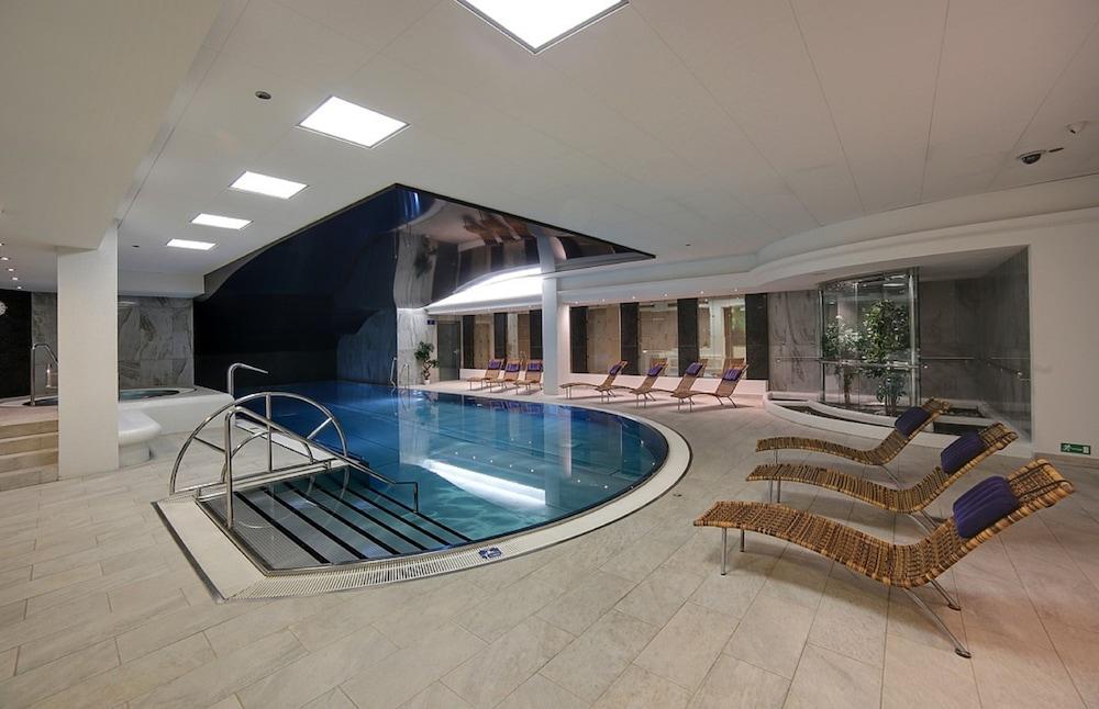 Thermal Hotel